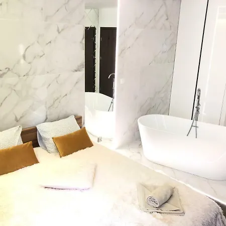 Yourapart Chmielna Park Exclusive Z Wanna Wolnostojaca Lub Jacuzzi Apartamento *