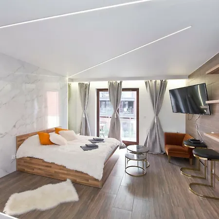 Yourapart Chmielna Park Exclusive Z Wanna Wolnostojaca Lub Jacuzzi Apartment
