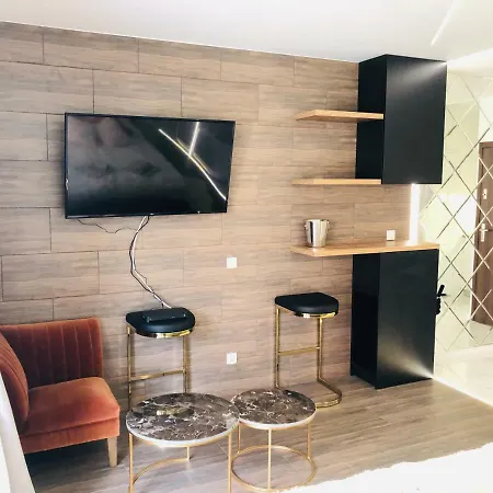 Yourapart Chmielna Park Exclusive Z Wanna Wolnostojaca Lub Jacuzzi Appartement *