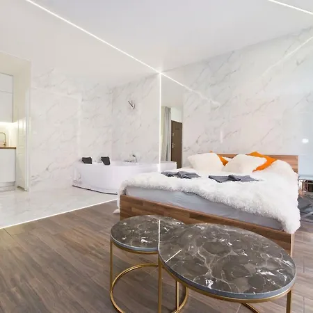 Appartamento Yourapart Chmielna Park Exclusive Z Wanna Wolnostojaca Lub Jacuzzi Danzica