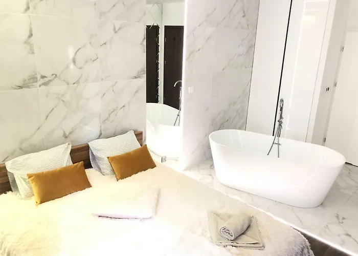 Yourapart Chmielna Park Exclusive Z Wanna Wolnostojaca Lub Jacuzzi Apartamento *