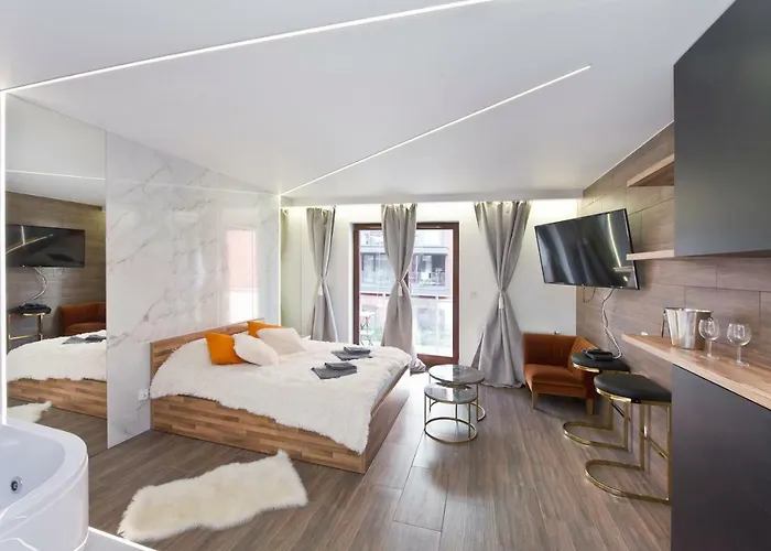 Yourapart Chmielna Park Exclusive Z Wanna Wolnostojaca Lub Jacuzzi Apartment