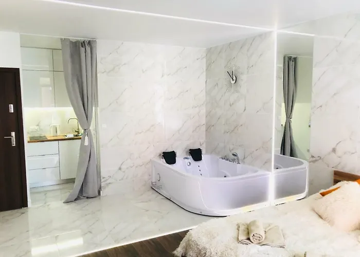 Yourapart Chmielna Park Exclusive Z Wanna Wolnostojaca Lub Jacuzzi 그단스크