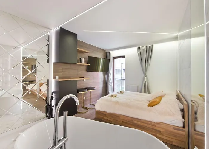 Yourapart Chmielna Park Exclusive Z Wanna Wolnostojaca Lub Jacuzzi 아파트 *