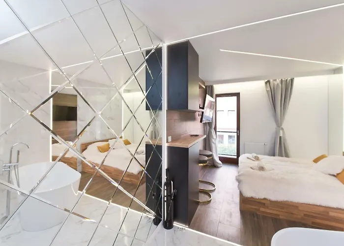 Yourapart Chmielna Park Exclusive Z Wanna Wolnostojaca Lub Jacuzzi Apartamento Gdansk