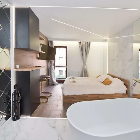 Apartman Yourapart Chmielna Park Exclusive Z Wanna Wolnostojaca Lub Jacuzzi *